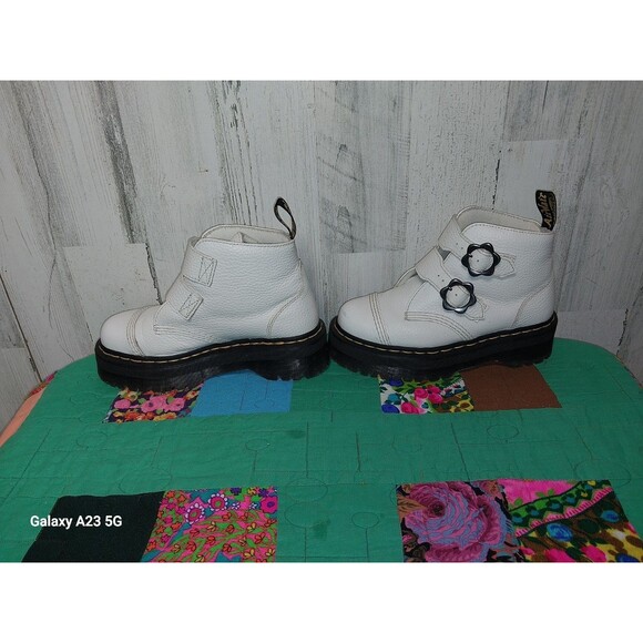 Dr Martens DEVON FLOWER BUCKLE WHITE LEATHER PLATFORM BOOTS NEW Size 7 US - Picture 2 of 7